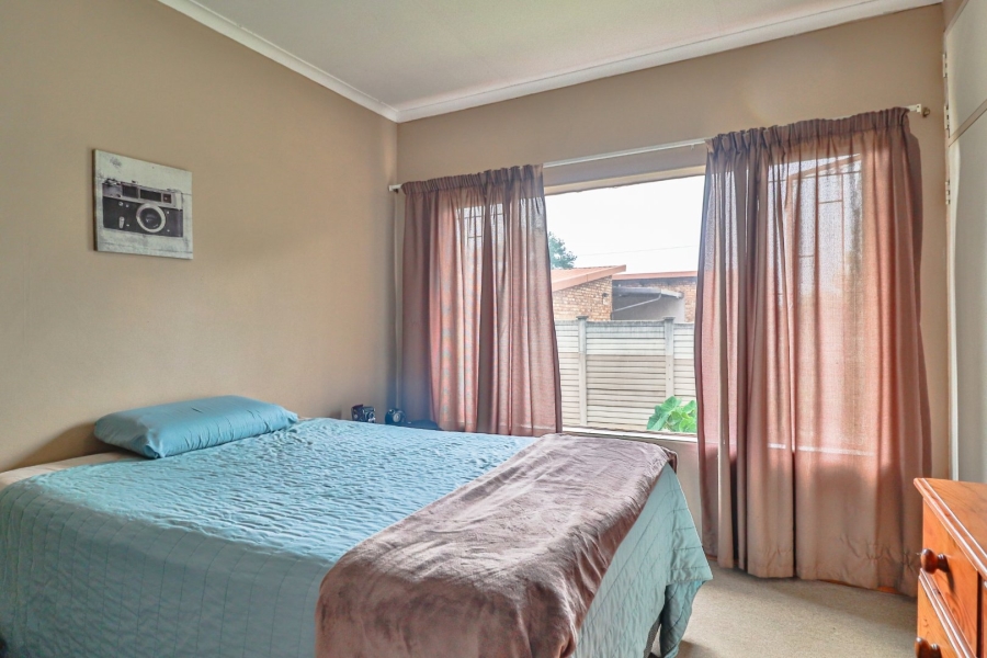 6 Bedroom Property for Sale in Theresa Park Gauteng