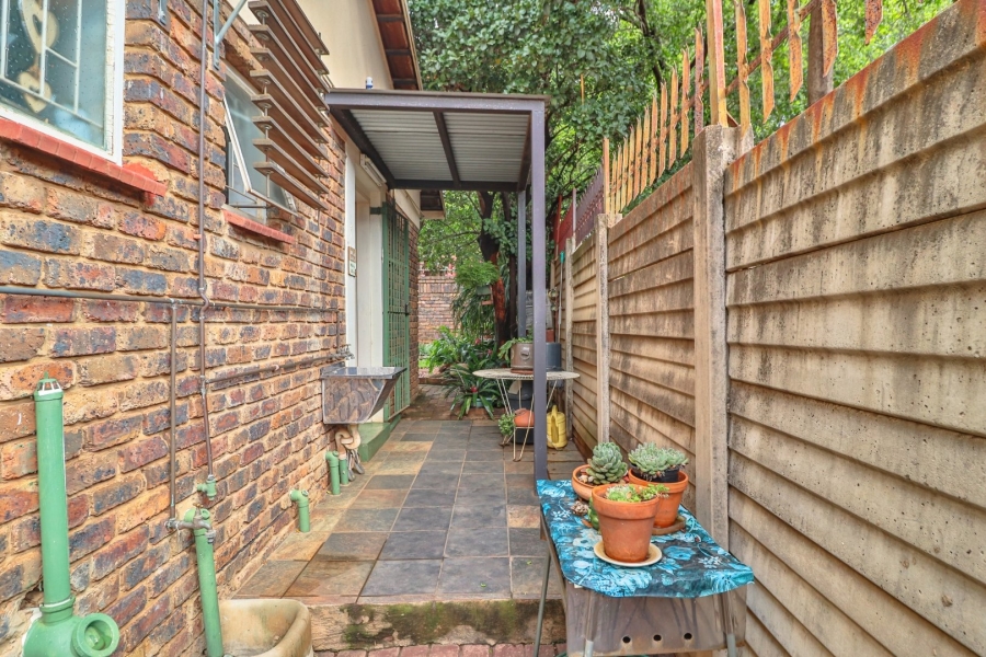 6 Bedroom Property for Sale in Theresa Park Gauteng