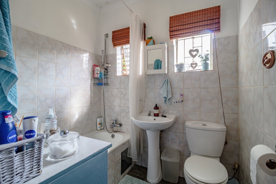 6 Bedroom Property for Sale in Theresa Park Gauteng