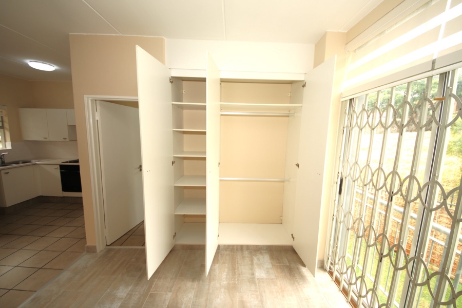 To Let 1 Bedroom Property for Rent in Upper Houghton Gauteng