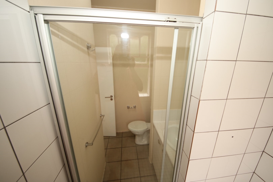 To Let 1 Bedroom Property for Rent in Upper Houghton Gauteng
