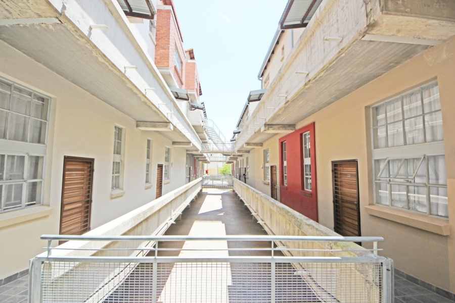 To Let 1 Bedroom Property for Rent in Upper Houghton Gauteng
