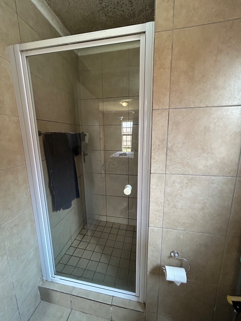  Bedroom Property for Sale in Heuweloord Gauteng