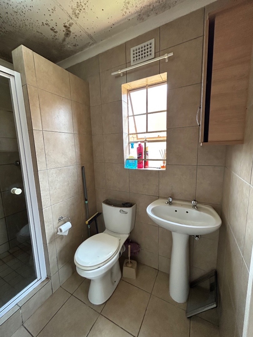  Bedroom Property for Sale in Heuweloord Gauteng