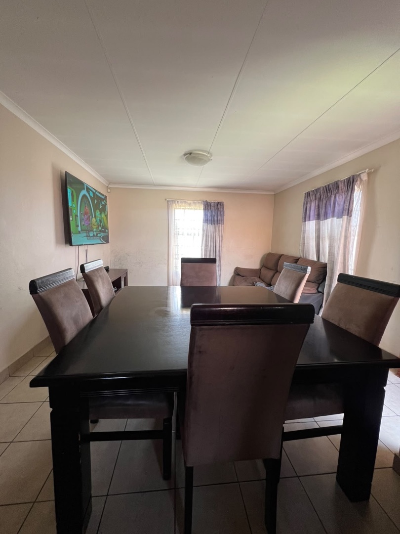  Bedroom Property for Sale in Heuweloord Gauteng