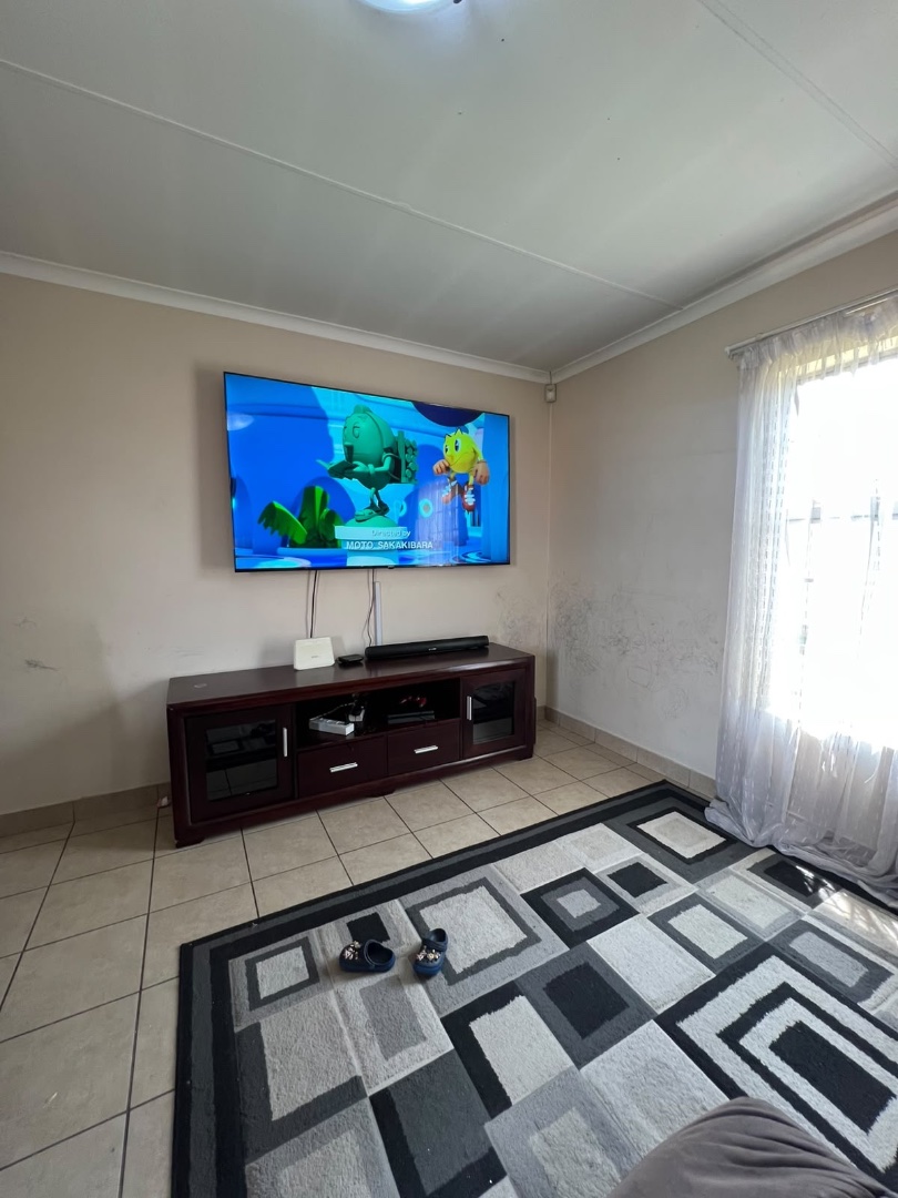 Bedroom Property for Sale in Heuweloord Gauteng