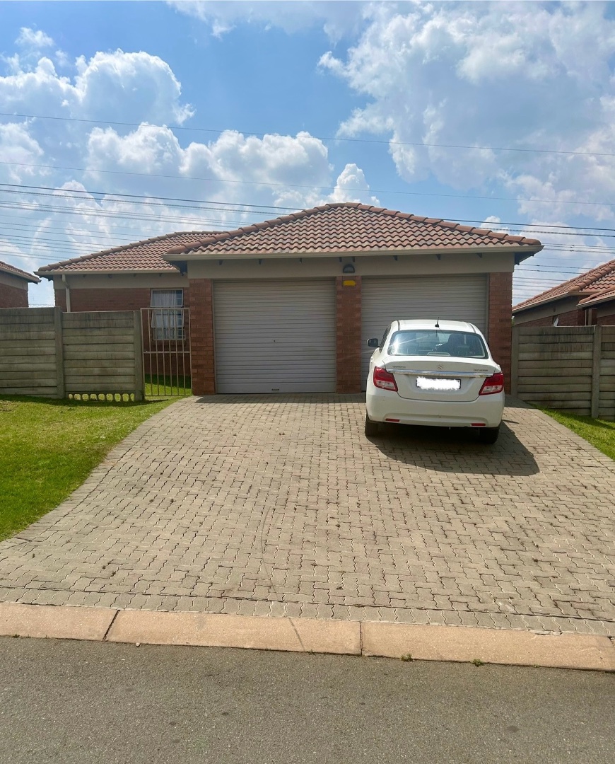  Bedroom Property for Sale in Heuweloord Gauteng