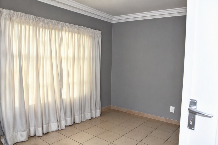 5 Bedroom Property for Sale in Vanderbijlpark SE 6 Gauteng