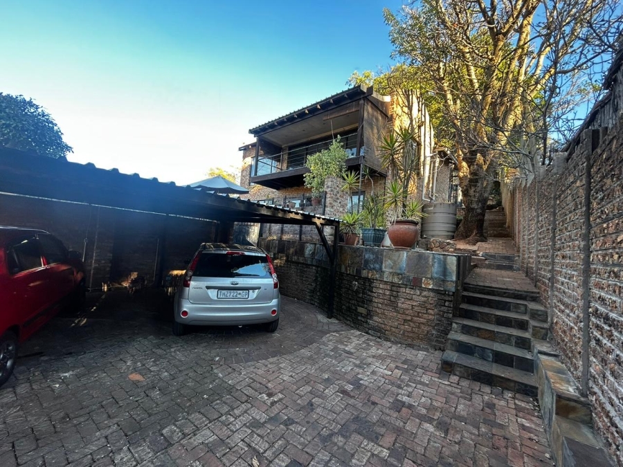 7 Bedroom Property for Sale in Westdene Gauteng
