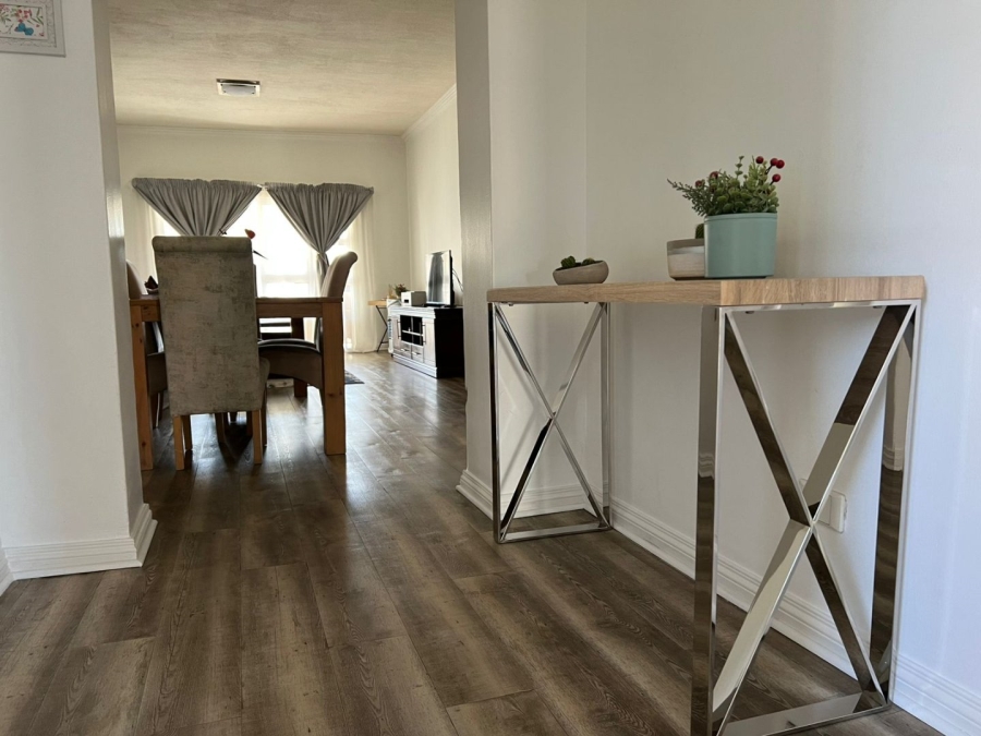 To Let 3 Bedroom Property for Rent in Greenstone Hill Gauteng