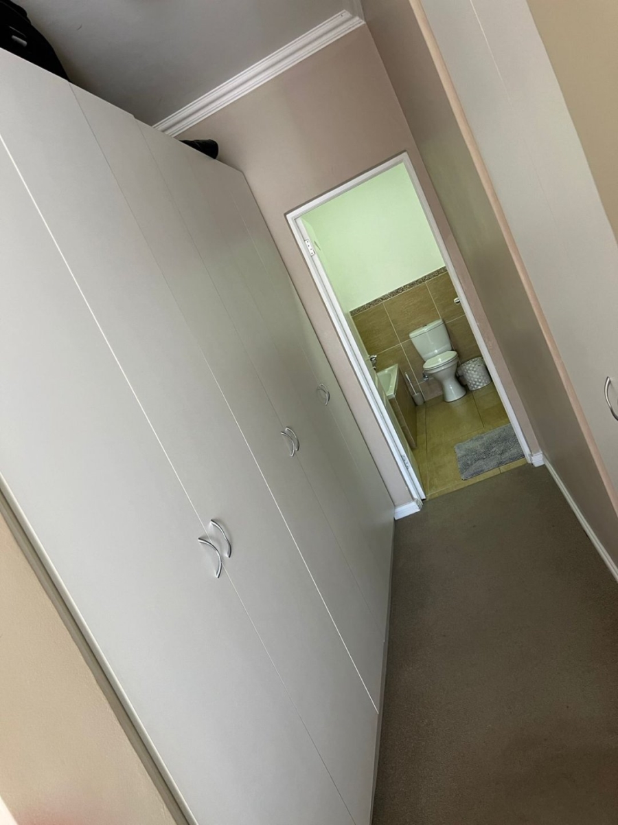 To Let 3 Bedroom Property for Rent in Greenstone Hill Gauteng