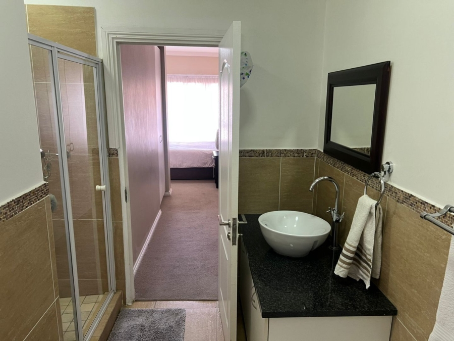 To Let 3 Bedroom Property for Rent in Greenstone Hill Gauteng