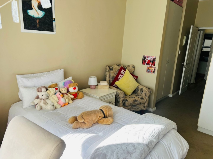 To Let 3 Bedroom Property for Rent in Greenstone Hill Gauteng