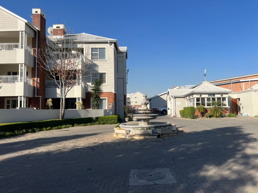 To Let 3 Bedroom Property for Rent in Greenstone Hill Gauteng