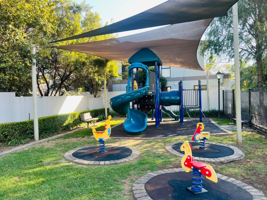 To Let 3 Bedroom Property for Rent in Greenstone Hill Gauteng