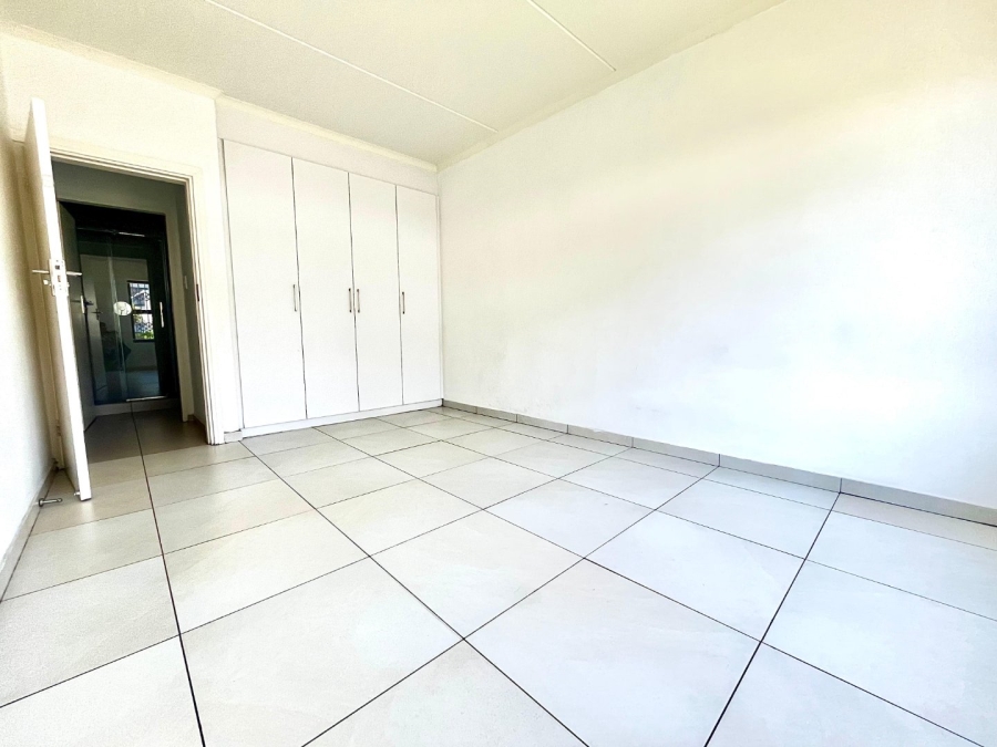 To Let 3 Bedroom Property for Rent in Erand Gardens Gauteng