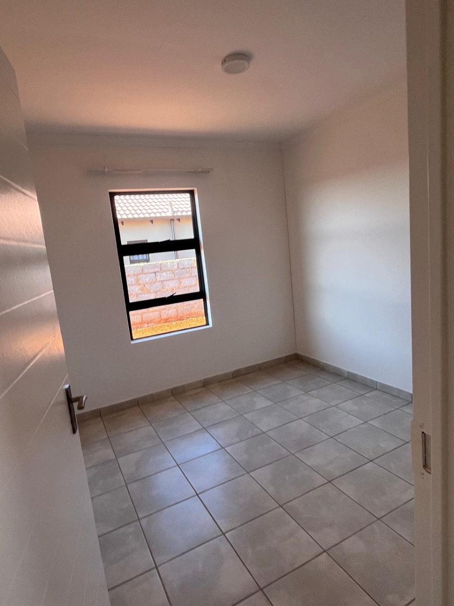 4 Bedroom Property for Sale in Windmill Park Gauteng