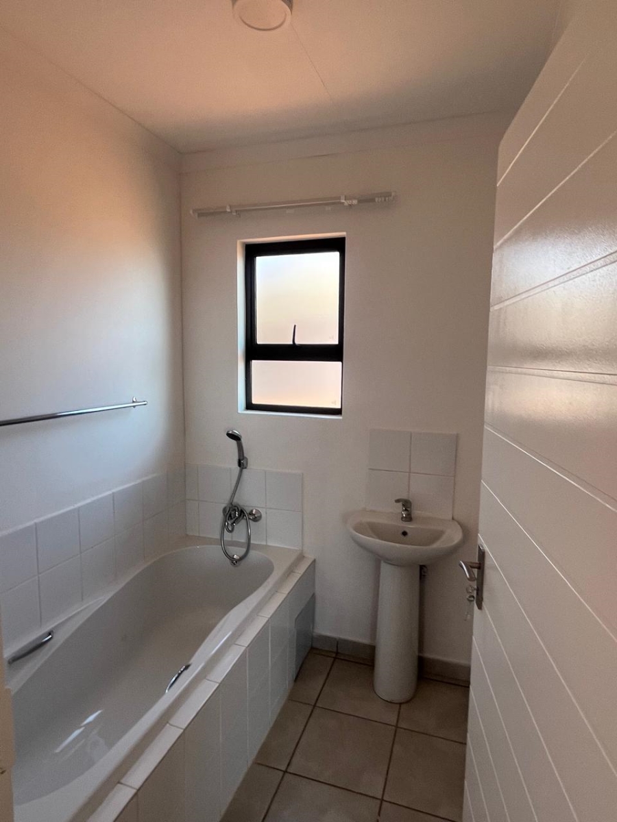 4 Bedroom Property for Sale in Windmill Park Gauteng