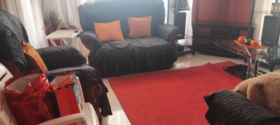 3 Bedroom Property for Sale in Ililiba Gauteng