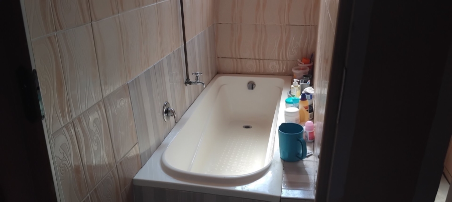 3 Bedroom Property for Sale in Ililiba Gauteng