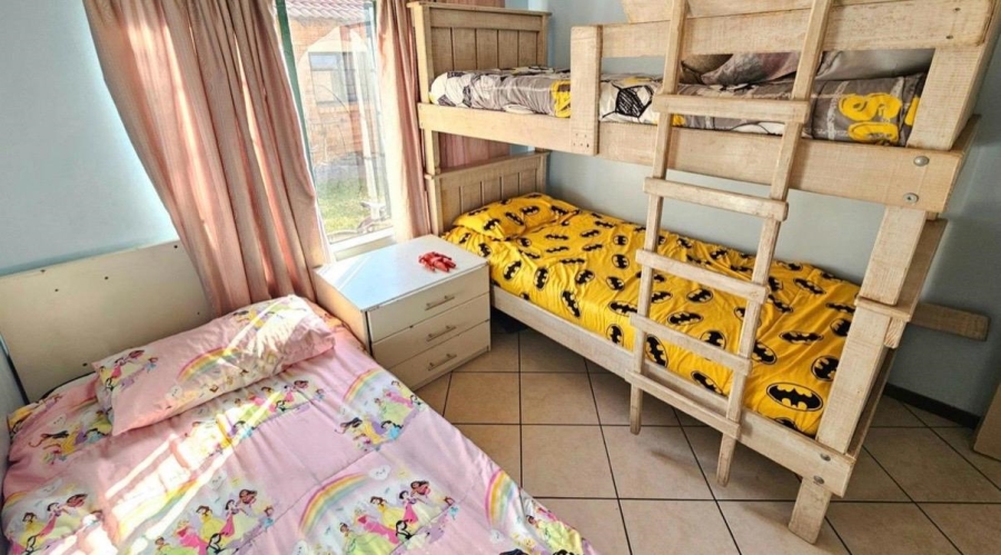 2 Bedroom Property for Sale in Monavoni Gauteng
