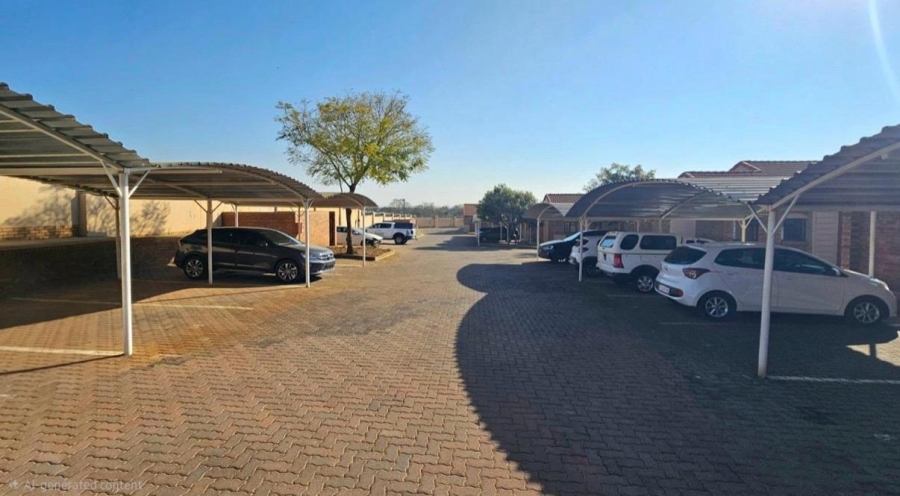 2 Bedroom Property for Sale in Monavoni Gauteng