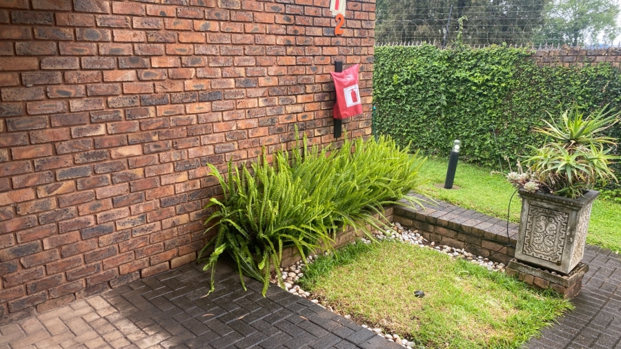  Bedroom Property for Sale in Rietfontein Gauteng