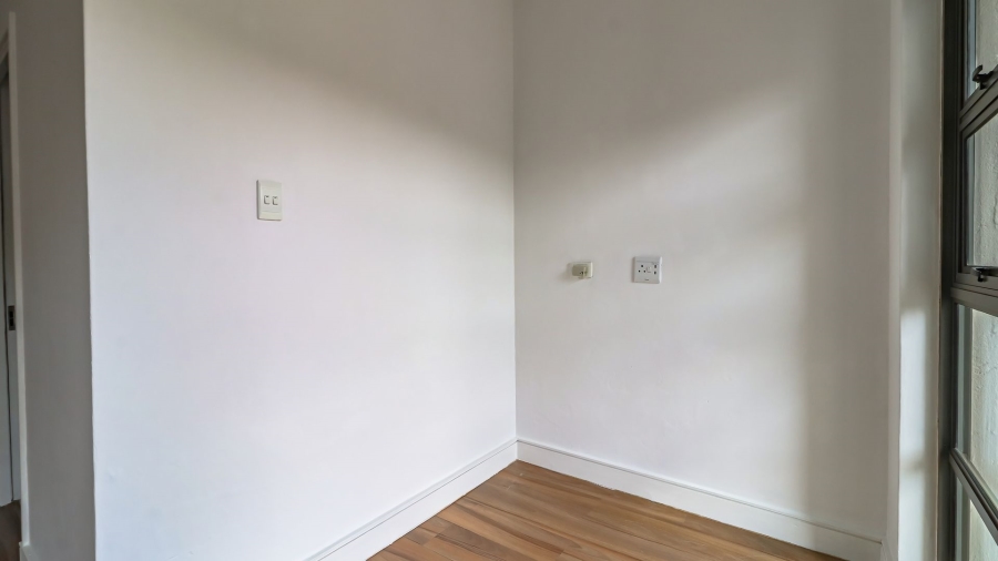 1 Bedroom Property for Sale in Edenburg Gauteng