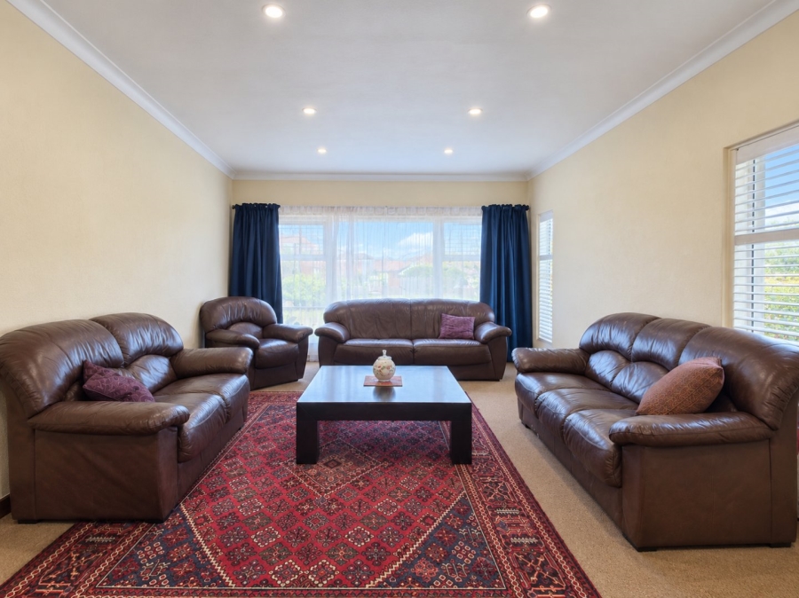 3 Bedroom Property for Sale in Dawnview Gauteng