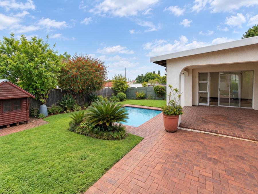 3 Bedroom Property for Sale in Dawnview Gauteng