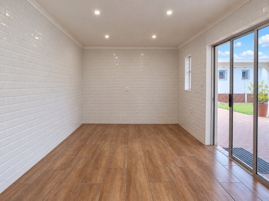 3 Bedroom Property for Sale in Dawnview Gauteng