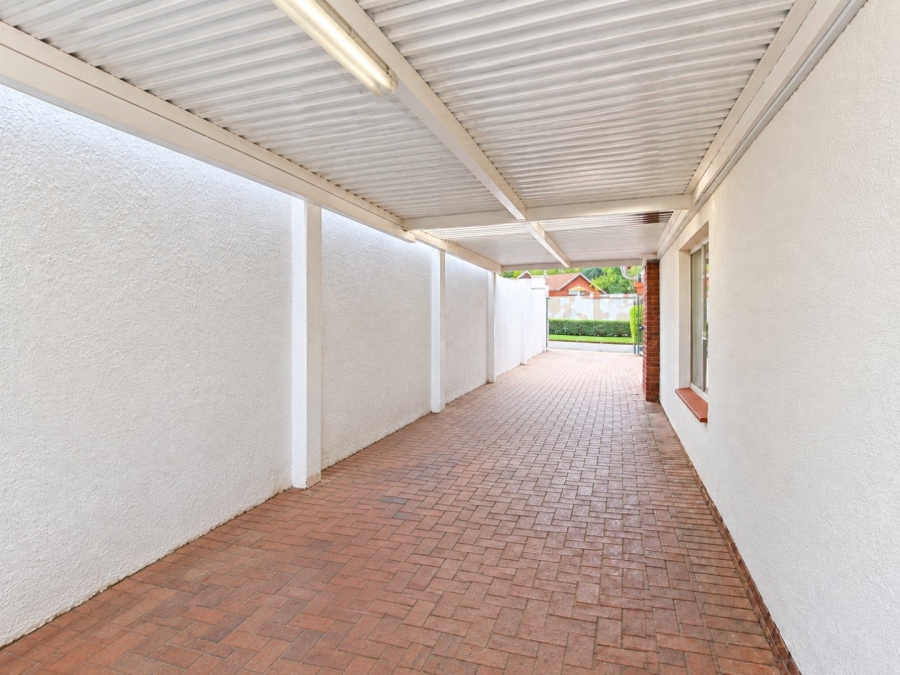 3 Bedroom Property for Sale in Dawnview Gauteng