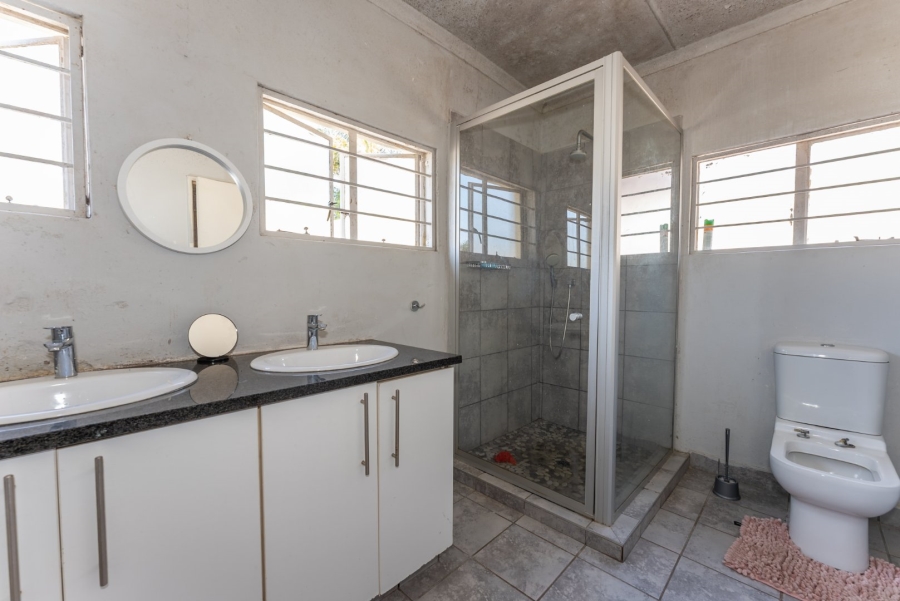 3 Bedroom Property for Sale in Sydenham Gauteng