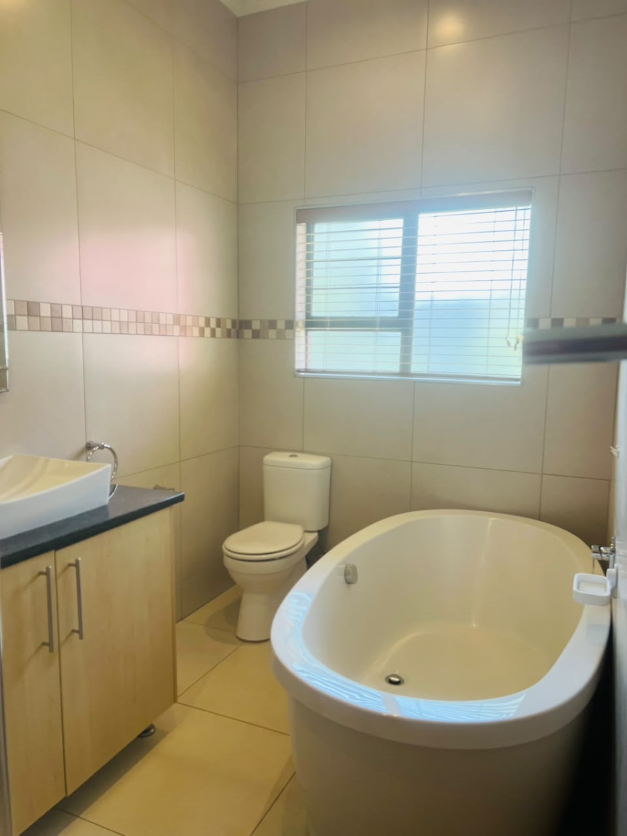3 Bedroom Property for Sale in Greenstone Hill Gauteng
