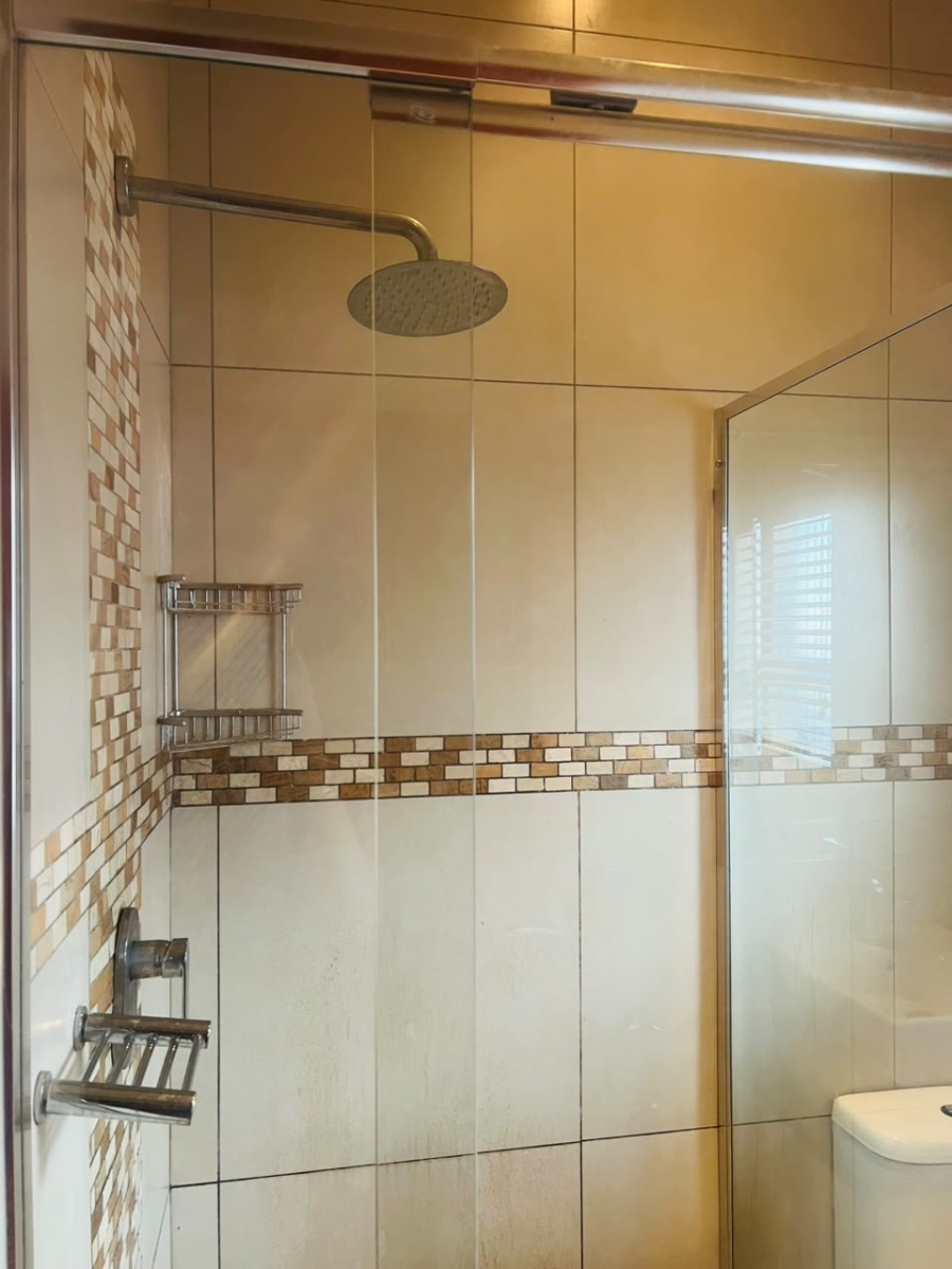 3 Bedroom Property for Sale in Greenstone Hill Gauteng