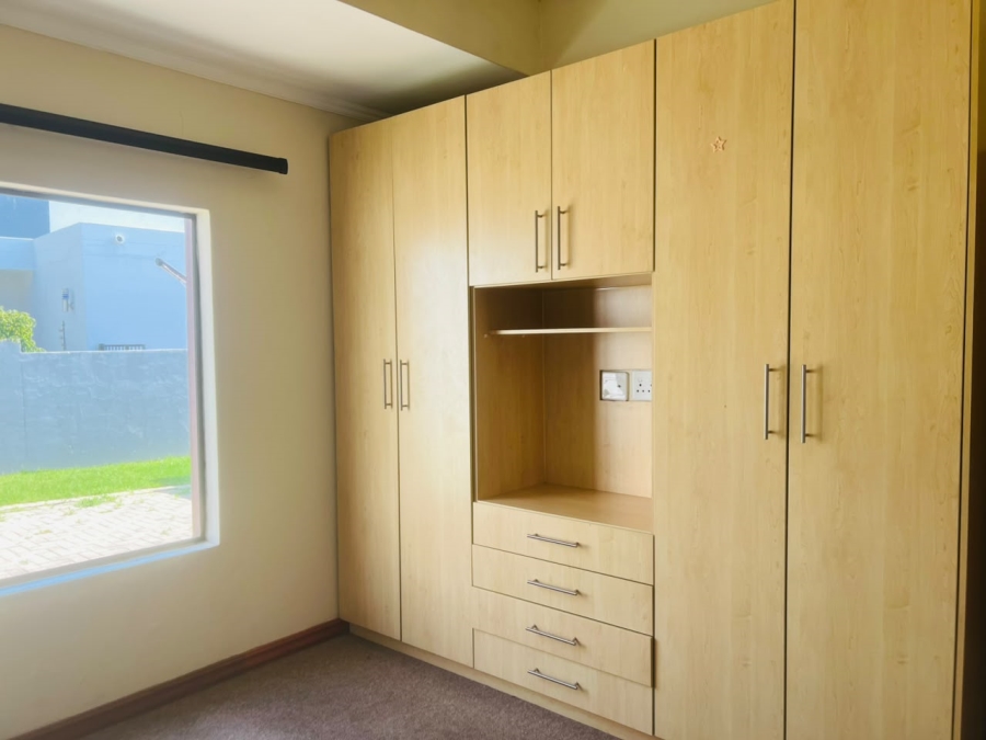 3 Bedroom Property for Sale in Greenstone Hill Gauteng