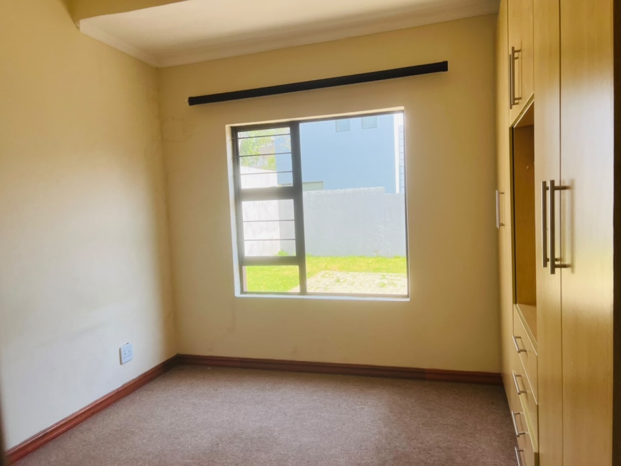 3 Bedroom Property for Sale in Greenstone Hill Gauteng