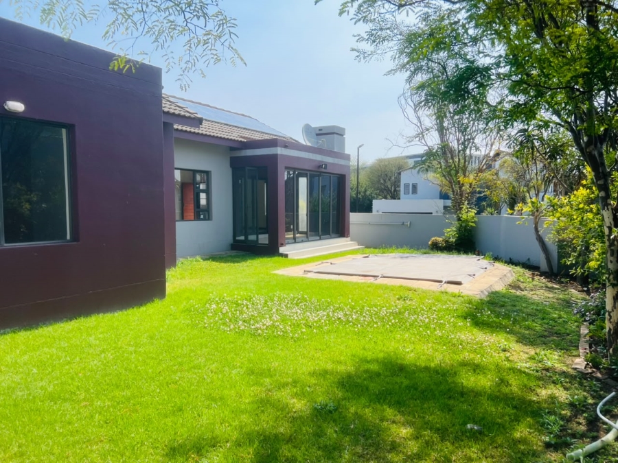 3 Bedroom Property for Sale in Greenstone Hill Gauteng