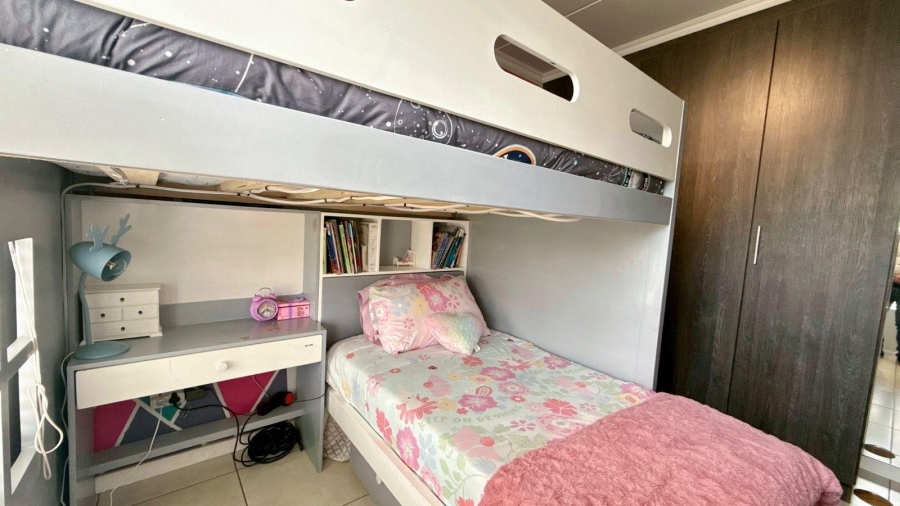 2 Bedroom Property for Sale in Oakdene Gauteng