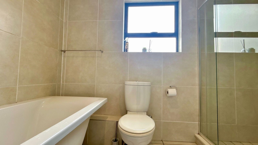 2 Bedroom Property for Sale in Oakdene Gauteng