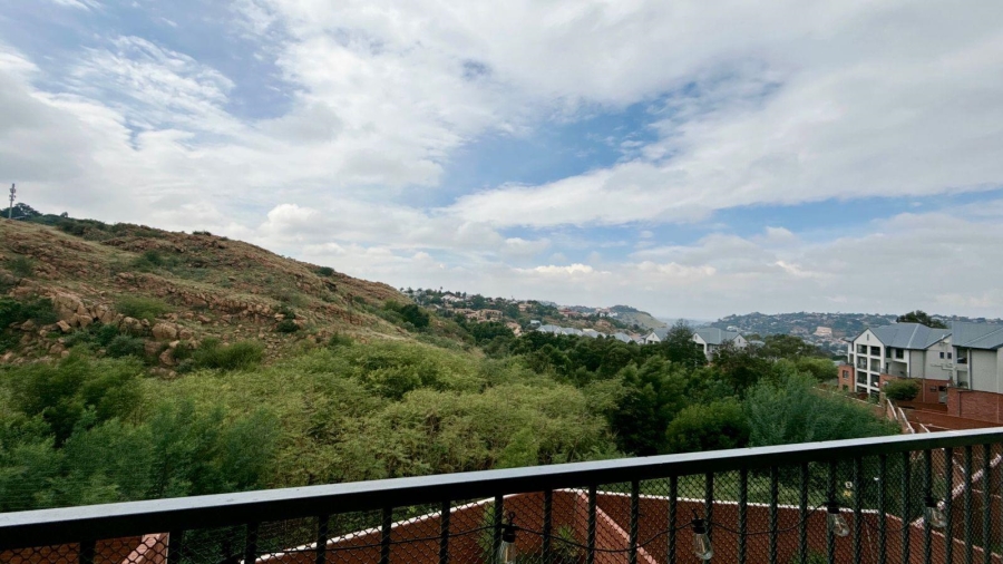 2 Bedroom Property for Sale in Oakdene Gauteng