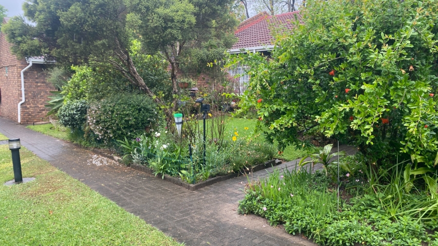 2 Bedroom Property for Sale in Rietfontein Gauteng