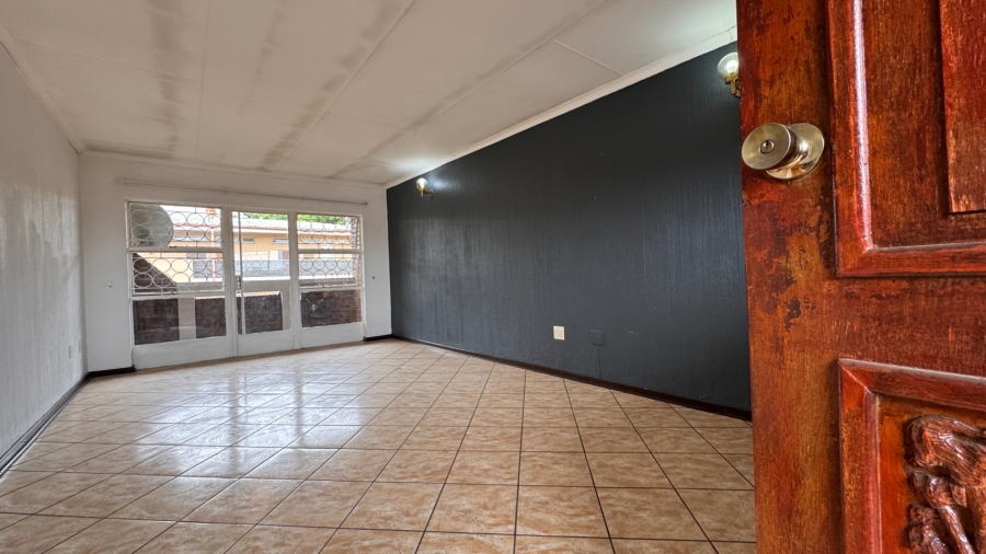 2 Bedroom Property for Sale in Three Rivers Proper Gauteng