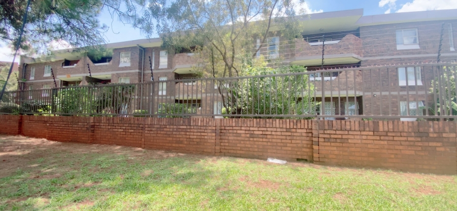 2 Bedroom Property for Sale in Three Rivers Proper Gauteng
