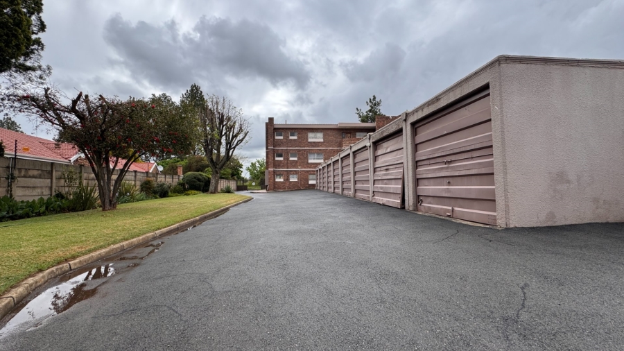 2 Bedroom Property for Sale in Three Rivers Proper Gauteng