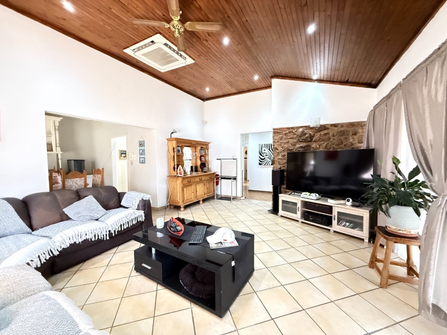 4 Bedroom Property for Sale in Queenswood Gauteng
