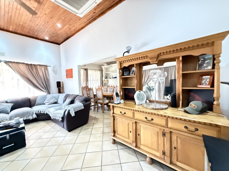4 Bedroom Property for Sale in Queenswood Gauteng
