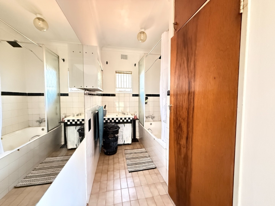 4 Bedroom Property for Sale in Queenswood Gauteng