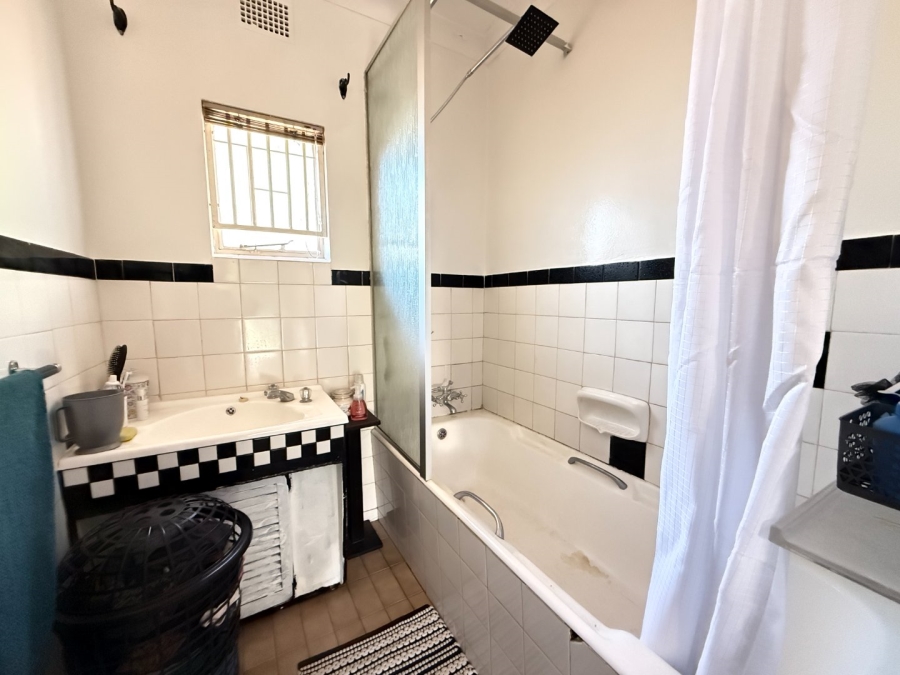 4 Bedroom Property for Sale in Queenswood Gauteng