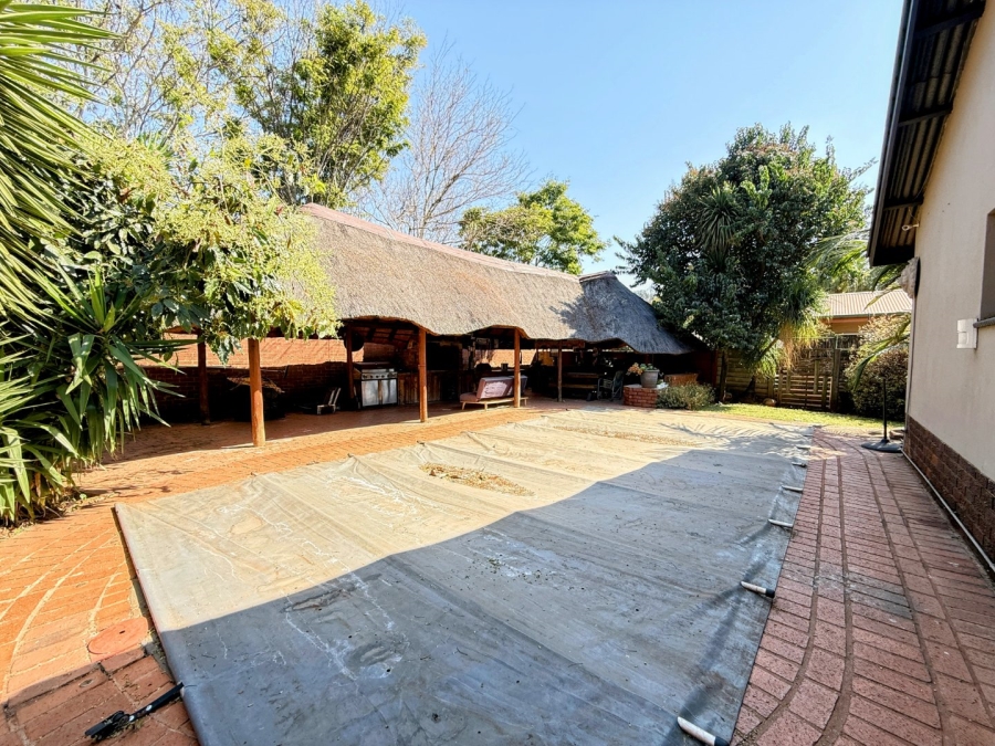 4 Bedroom Property for Sale in Queenswood Gauteng